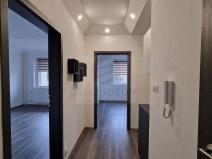 Pronájem bytu 2+1, Karlovy Vary, Charkovská, 51 m2