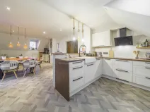 Prodej bytu 4+kk, Karlovy Vary, Pražská silnice, 98 m2