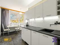 Prodej bytu 2+1, Luhačovice, Zahradní čtvrť, 57 m2