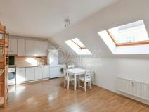 Pronájem bytu 2+kk, Praha - Vysočany, Zbuzkova, 44 m2