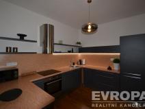 Pronájem bytu 2+kk, Praha - Vinohrady, Korunní, 82 m2