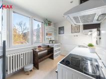 Prodej bytu 2+1, Praha - Kamýk, Zárubova, 54 m2