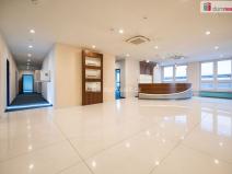Pronájem kanceláře, České Budějovice - České Budějovice 6, Jeronýmova, 2300 m2