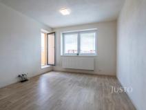 Pronájem bytu 2+kk, Uherské Hradiště, Jabloňová, 56 m2