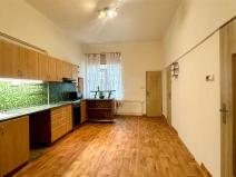 Prodej bytu 3+1, Cheb, Valdštejnova, 82 m2