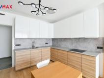 Pronájem bytu 2+kk, Praha - Vinohrady, Perucká, 45 m2