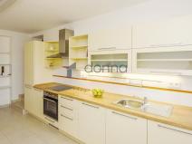 Pronájem rodinného domu, Praha, Nad šejdrem, 252 m2