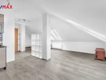 Pronájem bytu 1+kk, Milovice - Mladá, Slepá, 42 m2
