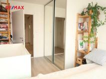 Pronájem bytu 2+kk, Praha - Malešice, U krbu, 51 m2