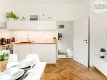 Pronájem bytu 2+kk, Praha, Rumunská, 45 m2