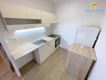 Pronájem bytu 2+kk, Praha - Smíchov, U Demartinky, 47 m2