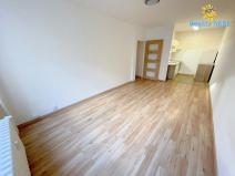 Pronájem bytu 2+kk, Praha - Smíchov, U Demartinky, 47 m2