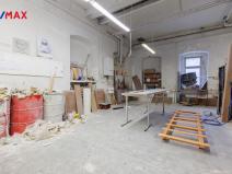 Prodej výrobních prostor, Karlovy Vary - Rybáře, Sokolovská, 1766 m2