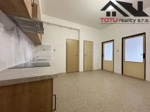 Pronájem bytu 2+1, Jaroměř, Husova, 65 m2
