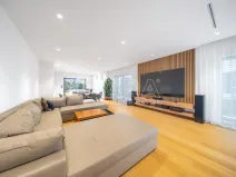 Pronájem rodinného domu, Vestec, V Lukách, 313 m2