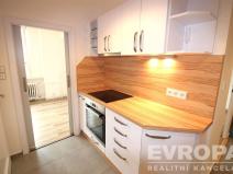 Pronájem bytu 2+1, Praha - Vršovice, Jakutská, 42 m2