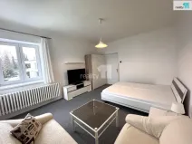 Pronájem bytu 1+1, Praha - Kobylisy, Zlonínská, 49 m2