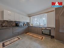 Prodej rodinného domu, Branky, 470 m2