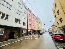 Prodej bytu 2+1, Pardubice, Sladkovského, 81 m2