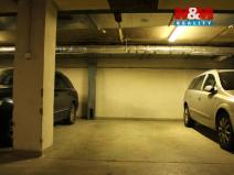 Pronájem garážového stání, Praha - Holešovice, Tusarova, 12 m2