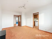 Pronájem bytu 3+1, Praha - Petrovice, Lessnerova, 72 m2