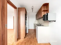 Pronájem bytu 3+1, Praha - Petrovice, Lessnerova, 72 m2