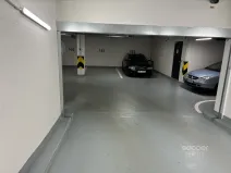 Pronájem garážového stání, Praha - Vysočany, Střídavá, 13 m2