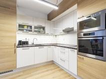 Prodej bytu 2+kk, Praha - Modřany, K Vystrkovu, 65 m2