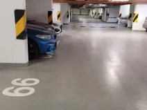 Pronájem garážového stání, Praha, Názovská, 18 m2