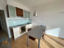 Prodej bytu 1+kk, Praha - Troja, Hnězdenská, 38 m2
