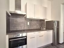 Pronájem bytu 2+kk, Praha - Holešovice, Na Maninách, 46 m2