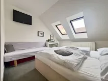 Pronájem bytu 2+kk, Praha - Smíchov, U Santošky, 50 m2