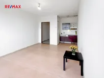Prodej bytu 1+kk, Praha - Háje, Hlavatého, 27 m2