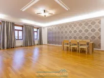 Pronájem atypického bytu, Znojmo, Horní náměstí, 260 m2