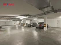 Pronájem garážového stání, Praha - Libeň, Nad Okrouhlíkem, 16 m2