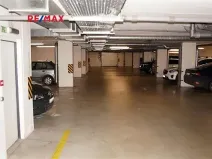 Pronájem garážového stání, Praha - Libeň, Nad Okrouhlíkem, 16 m2