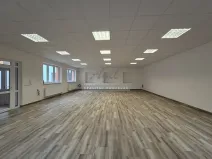 Pronájem kanceláře, Šlapanice, 293 m2