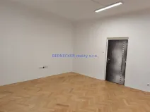 Pronájem kanceláře, Hradec Králové - Pražské Předměstí, S. K. Neumanna, 31 m2