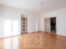 Pronájem bytu 2+kk, Praha - Libeň, U svobodárny, 60 m2