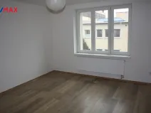Pronájem bytu 2+1, Strakonice - Strakonice II, Komenského, 60 m2