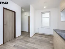 Pronájem bytu 2+1, Strakonice - Strakonice II, Komenského, 60 m2