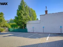 Pronájem garážového stání, Zlín, Santražiny, 12 m2