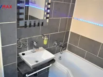 Prodej bytu 2+1, Hradec Králové - Slezské Předměstí, Severní, 56 m2