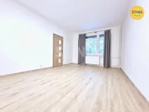 Pronájem bytu 2+1, Chvaletice, U Kulturního domu, 60 m2