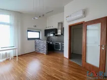 Pronájem bytu 3+kk, Praha - Liboc, Libocká, 60 m2