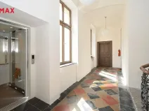 Pronájem bytu 1+1, Praha - Smíchov, Pivovarská, 56 m2