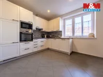 Prodej rodinného domu, Spálené Poříčí - Struhaře, 225 m2