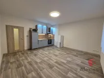 Pronájem bytu 3+kk, Praha - Smíchov, Vrázova, 76 m2