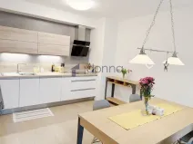 Pronájem bytu 2+kk, Praha, Menclova, 64 m2