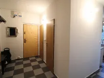 Prodej bytu 3+1, Karlovy Vary, Krymská, 68 m2